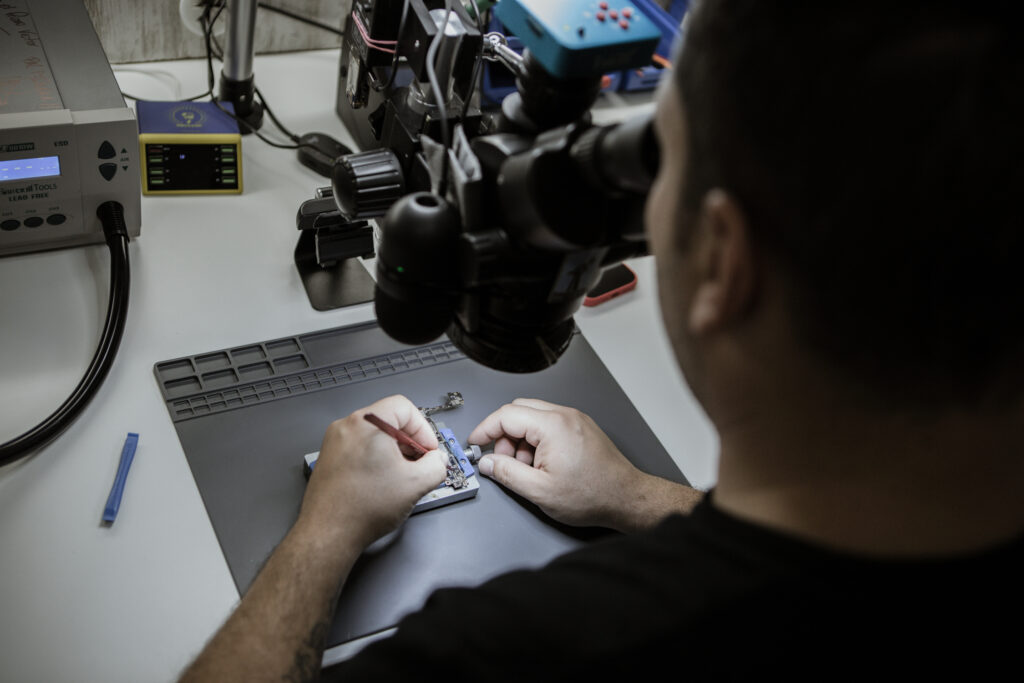 reparación placa base jerez